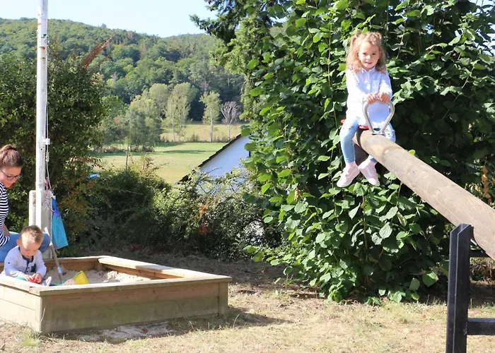 Schoene Aussicht Rot * Hemfurth-Edersee